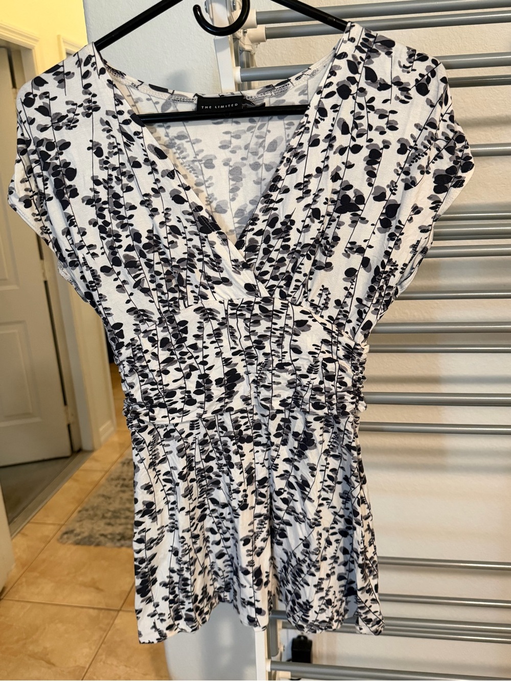 The Limited Black, Gray, & White V-Neck Printed Top